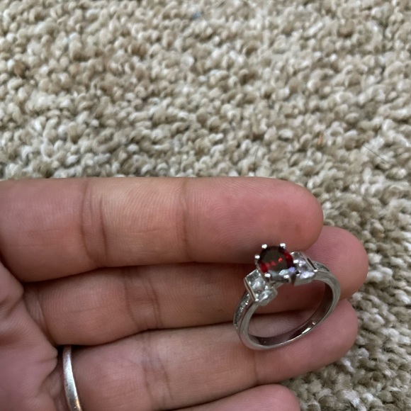 Red costume jewelry - Picture 5 of 12